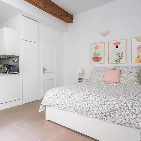 Apart Merryland Paris Chatelet Exterior photo