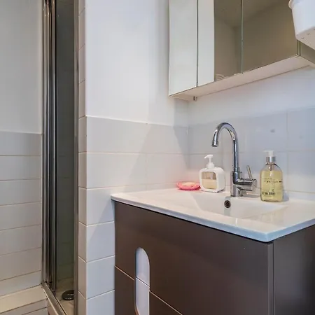 Apart Merryland Paris Chatelet Exterior photo